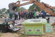 Ahli Majlis yang menyaksikan tatacara pelupusan